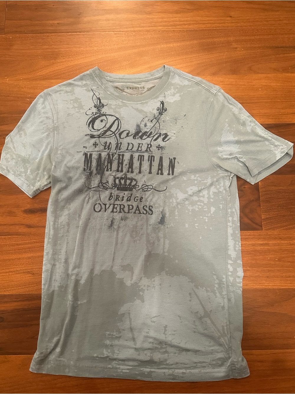 Express Men’s Light Blue Graphic Short Sleeve Tee